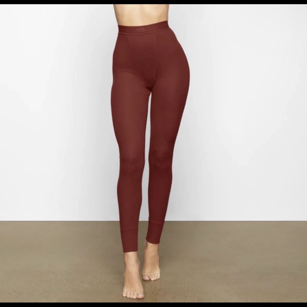 SKIMS Burgundy Leggings